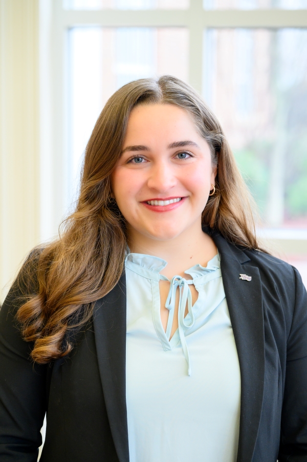 Portrait of Bronwen Gainsford, Graduate Admissions Counselor